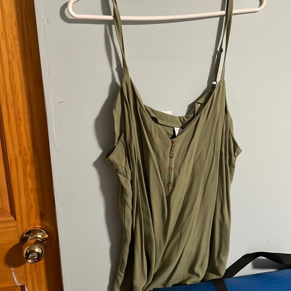 Never wore this cute summer blouse